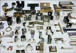 板バネ　何個でも大得意！